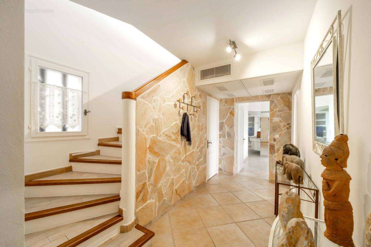 Maison à LE BAR-SUR-LOUP