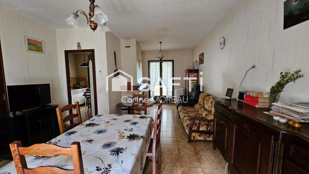 Photo 3 - Maison à SAINT-SATURNIN