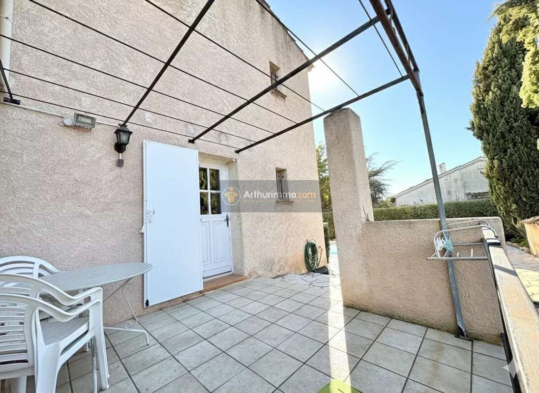 Maison à ROQUEBRUNE-SUR-ARGENS