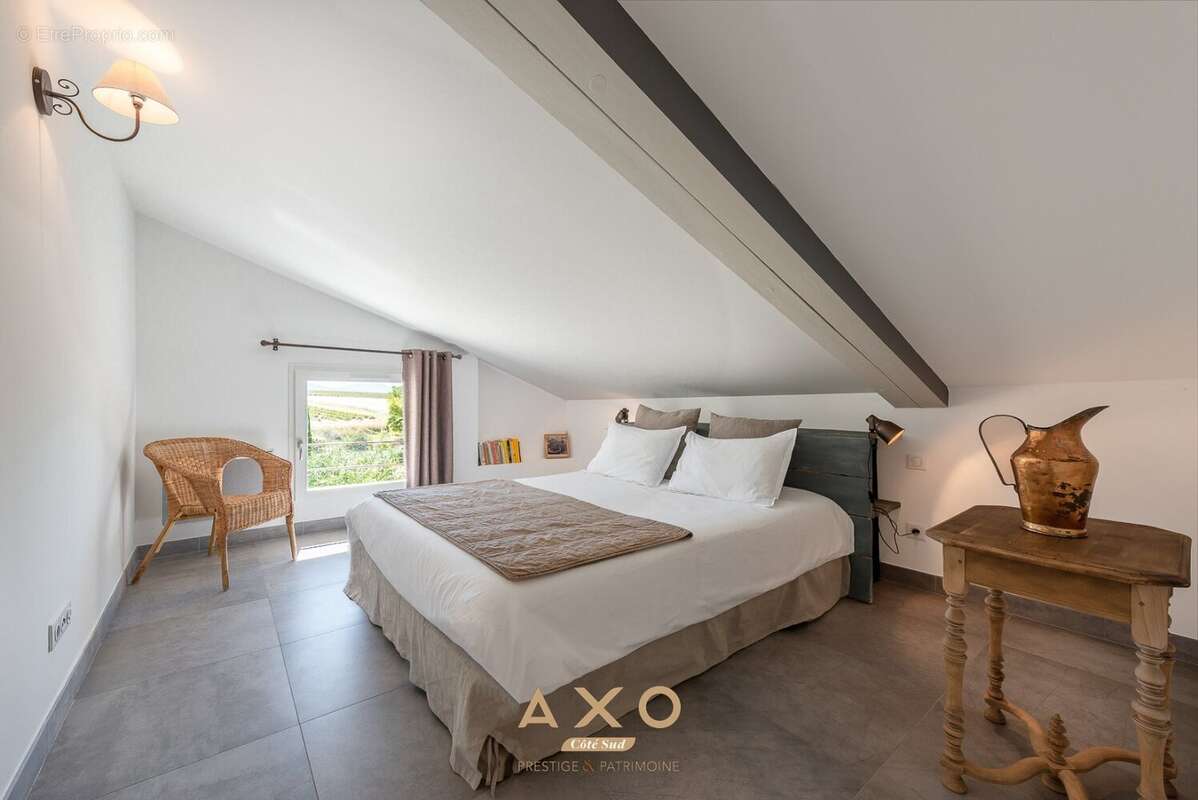 Maison à MOUSTIERS-SAINTE-MARIE