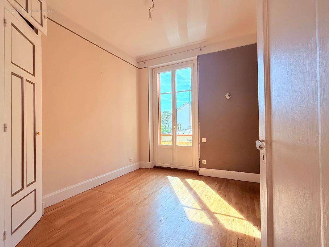 Appartement T6 à Dijon quartier Wilson, balcon, cave, DPE : D - photo 12