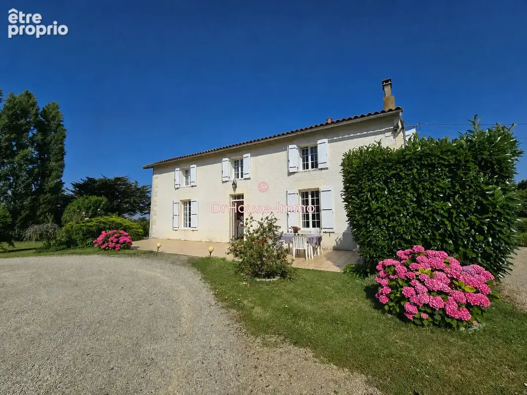 Maison 6 pièces 268 m² à vendre à Cherveux (79410) - photo 19