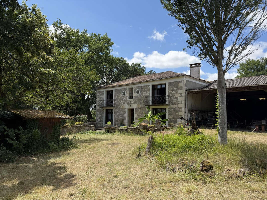 Maison de campagne avec dépendances proche de Fourcès - photo 11