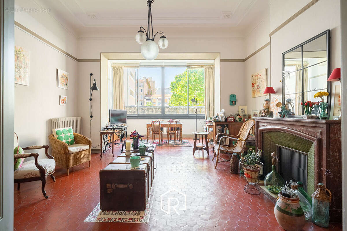 Appartement à MARSEILLE-6E