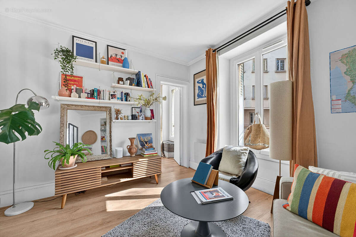 Appartement à PARIS-20E