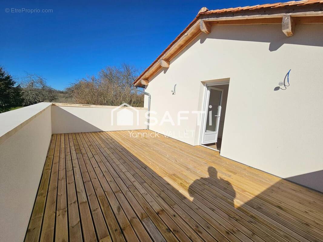 Photo 1 - Maison à MONTIGNAC-LE-COQ