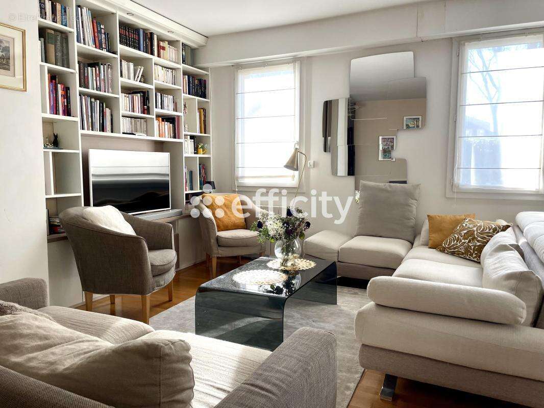 Appartement à VERSAILLES