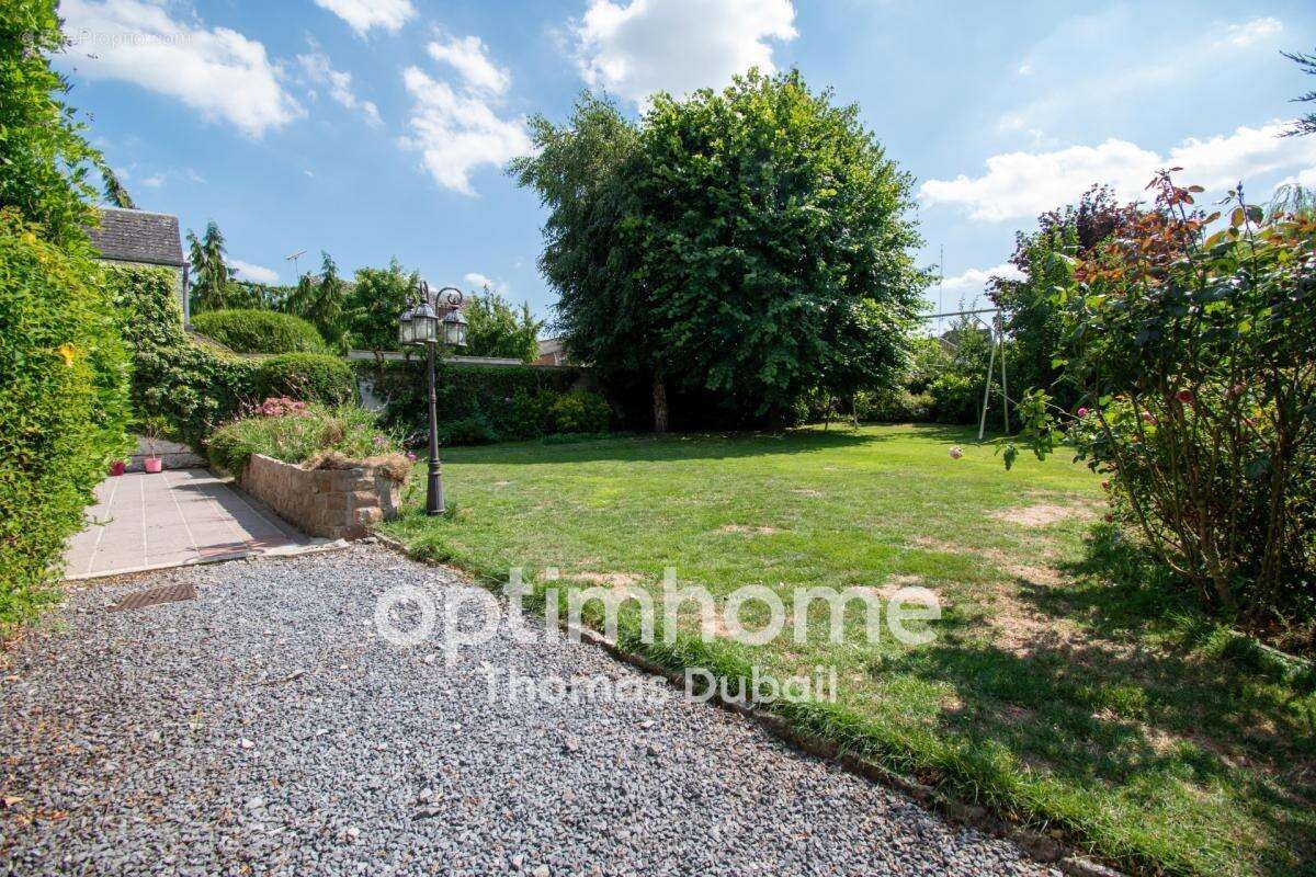 Maison de maître de 255 m² avec jardin - photo 10