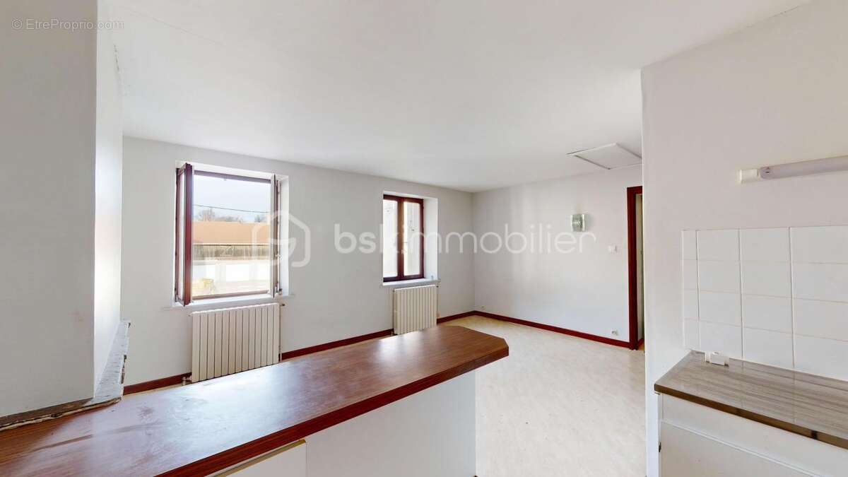 Appartement à FOUGEROLLES