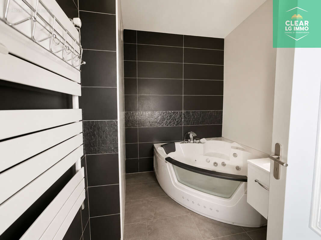 Appartement F3 avec jardin et garage double - photo 2