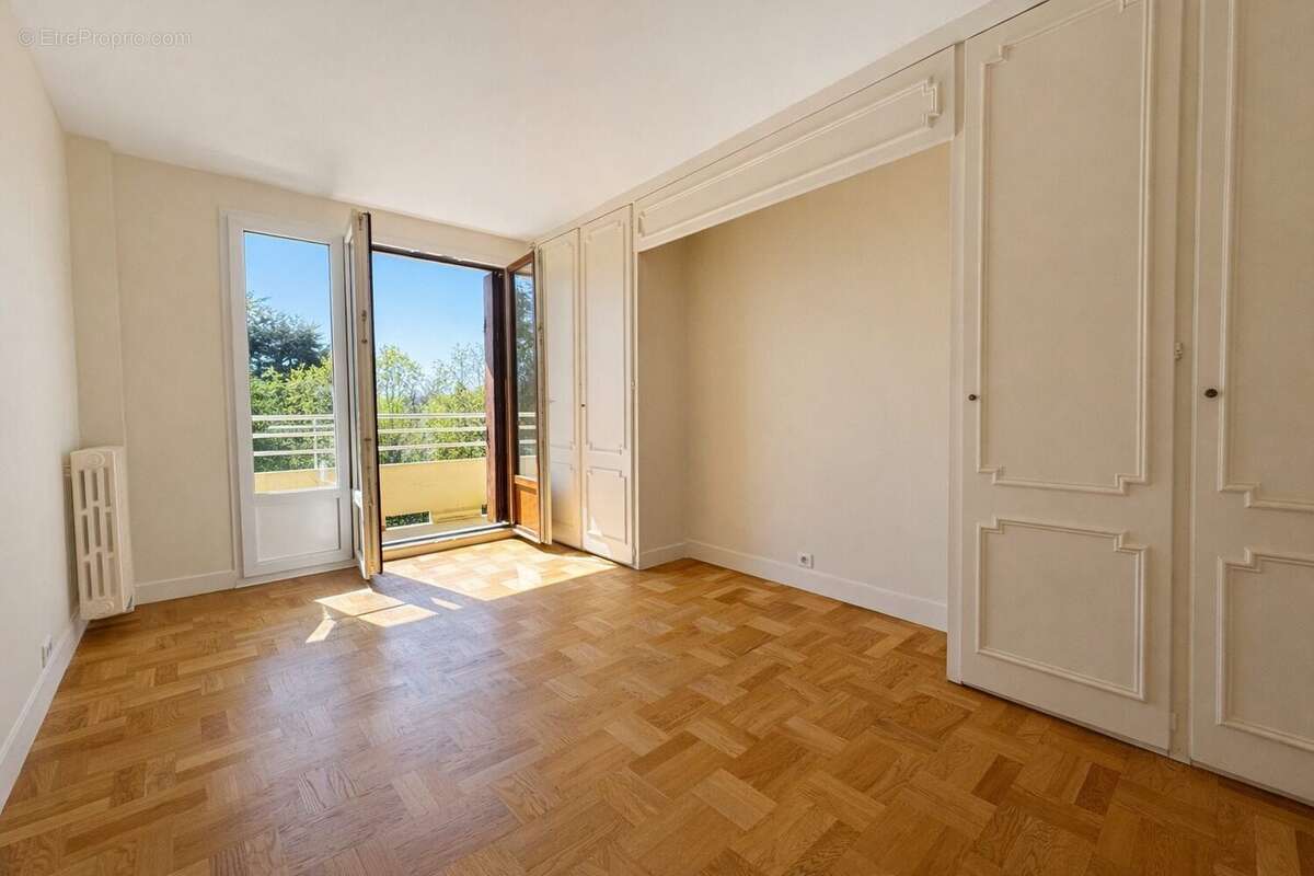 Appartement à LE VESINET