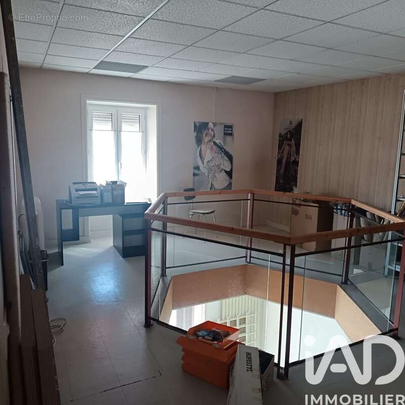 Maison 200 m² à Oradour-Sur-Vayres  - photo 4