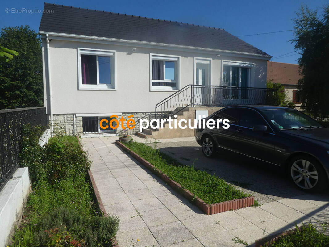 Maison à VILLEMANDEUR