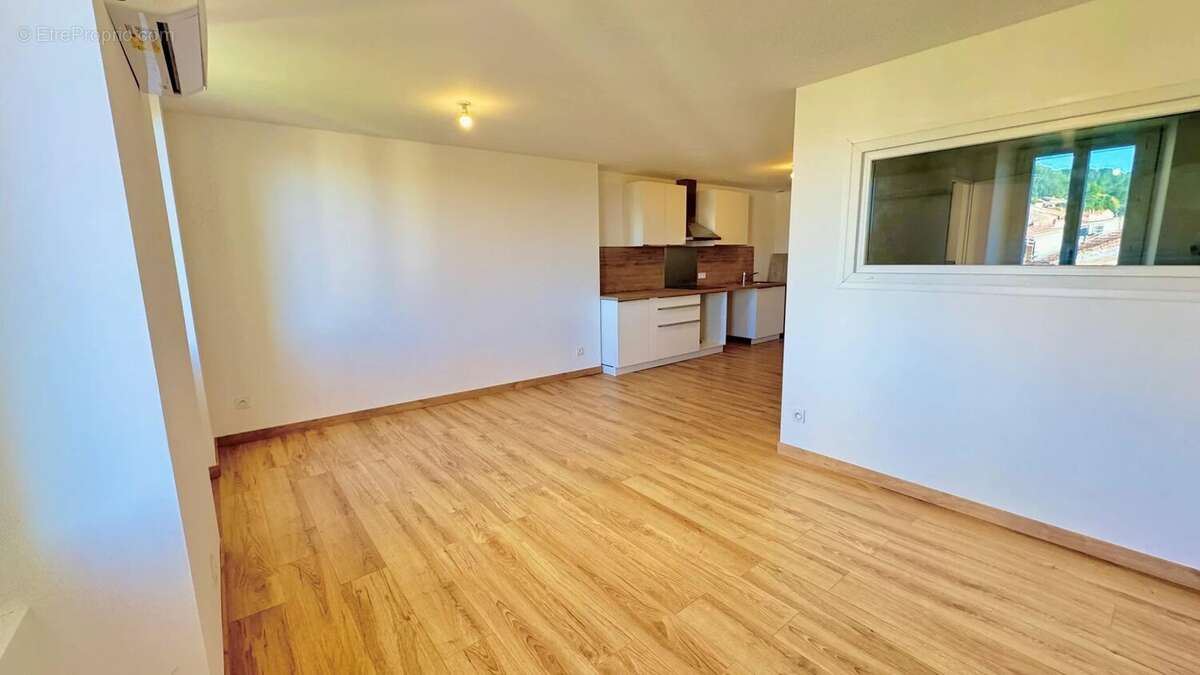 Appartement à CARNOULES