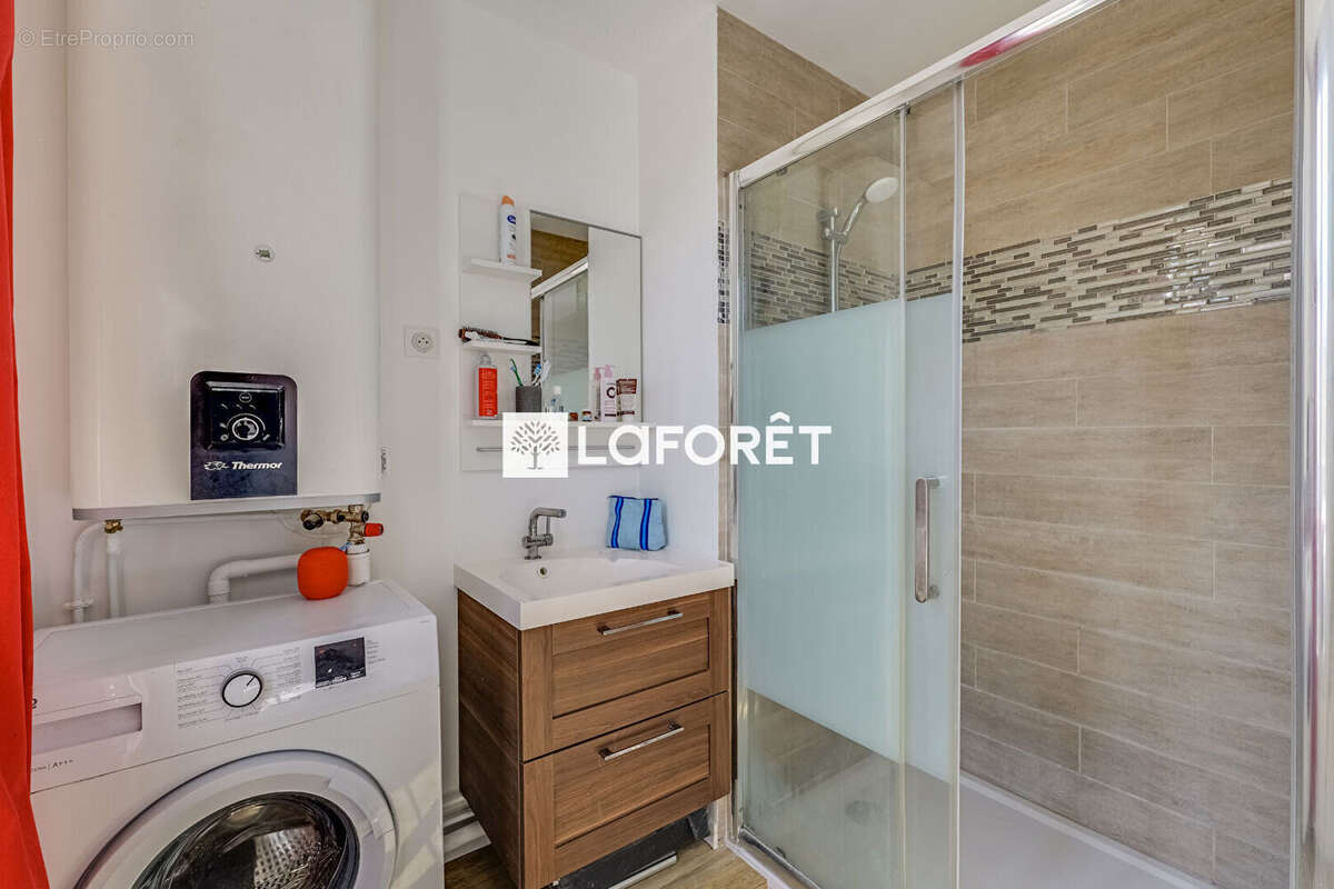 Appartement à PARIS-14E
