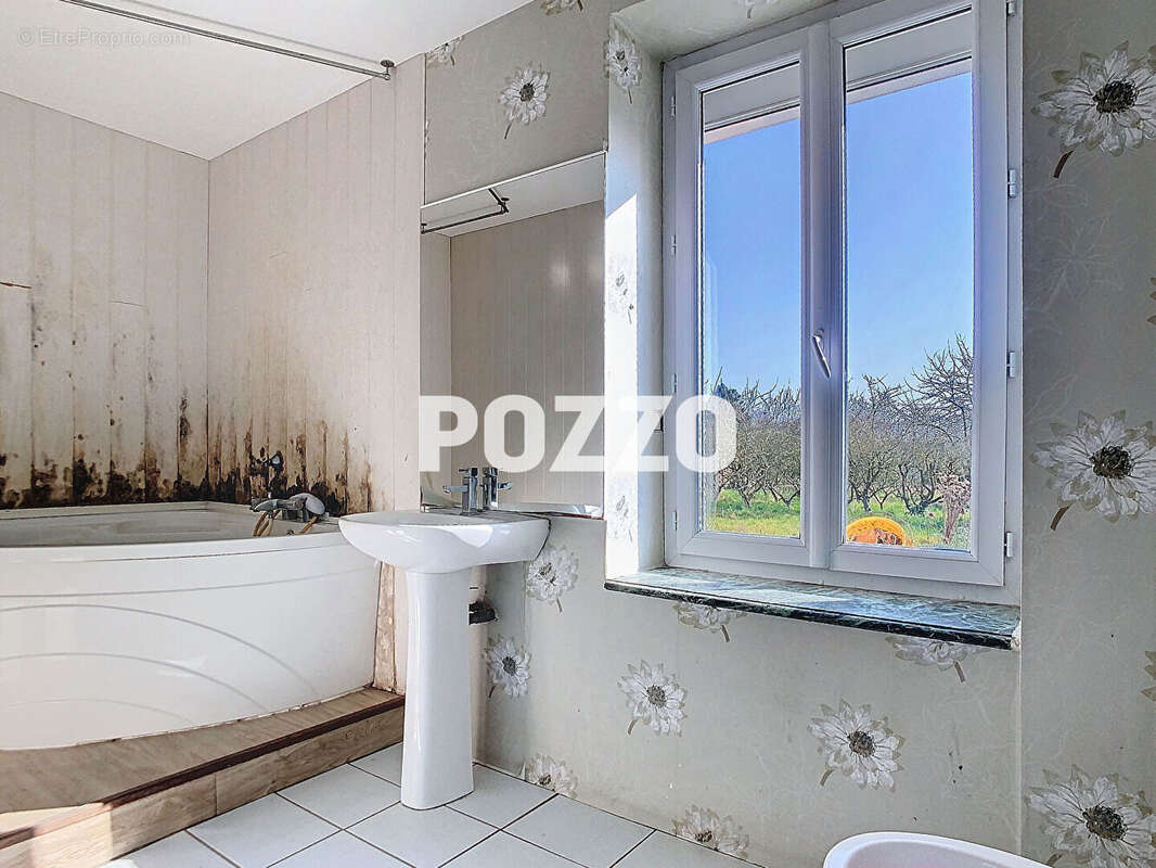 Maison à PLEINE-FOUGERES