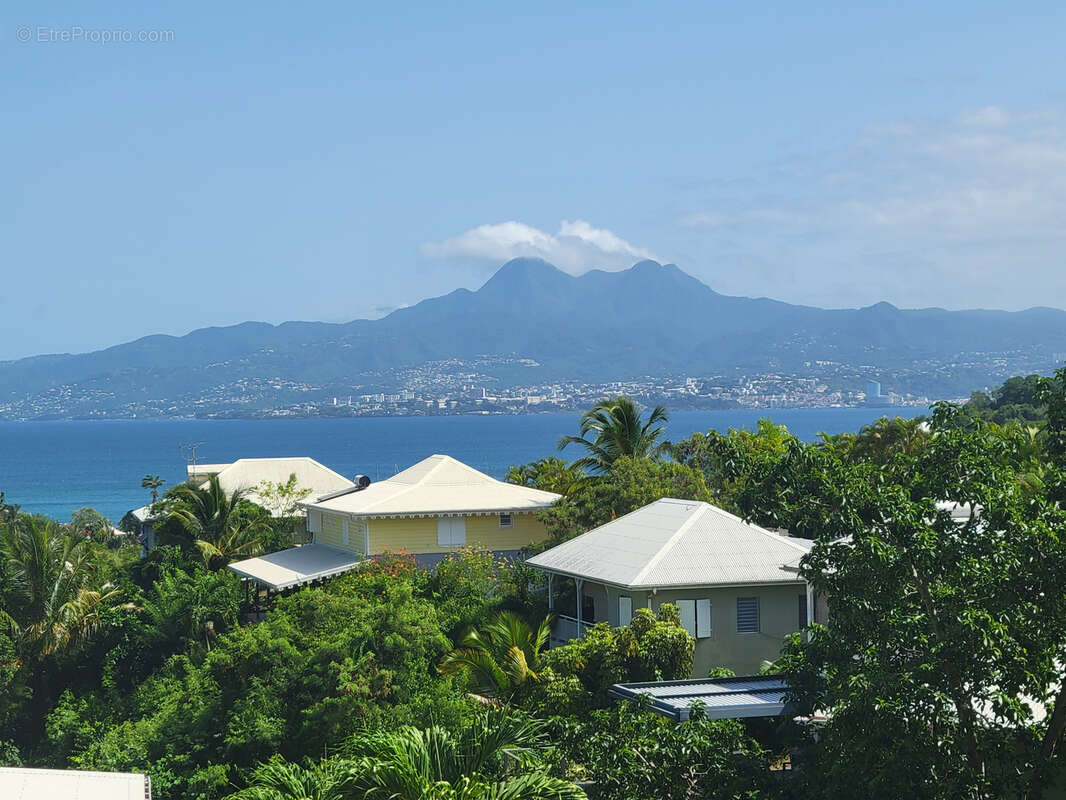 Maison à LES TROIS-ILETS