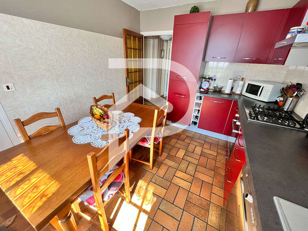 Maison à SAINT-ELOY-LES-MINES