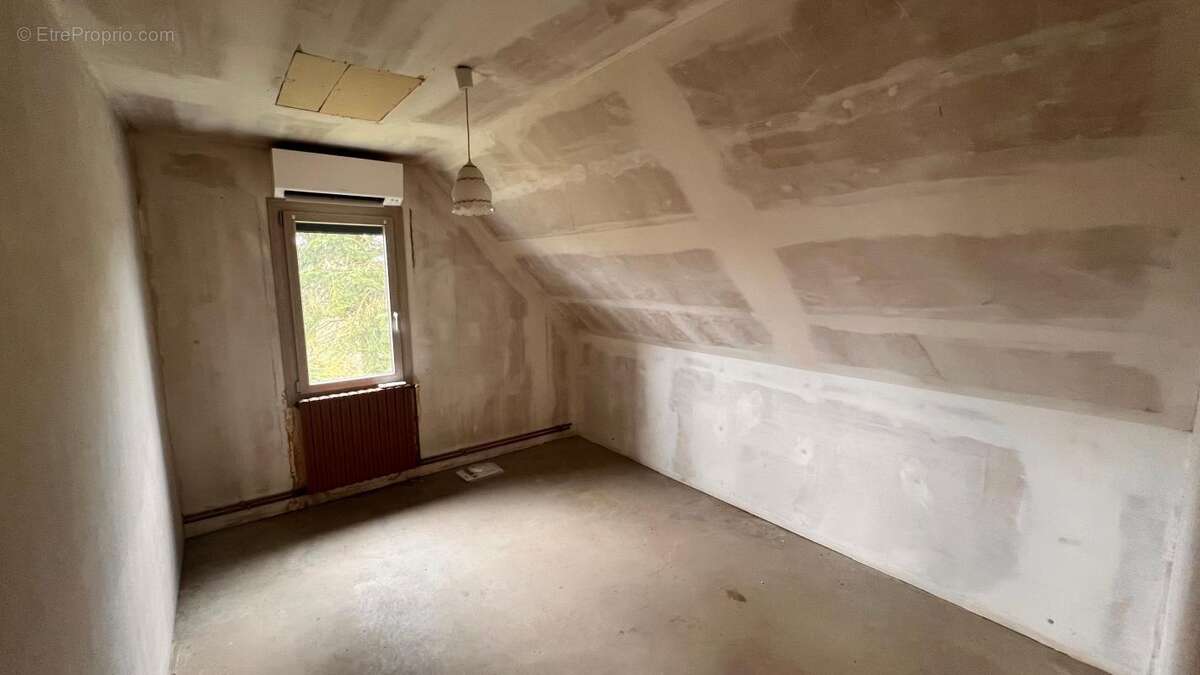 Maison à VILLENEUVE-SUR-BELLOT