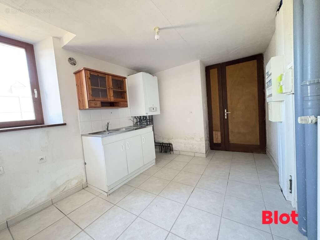 Maison 88 m² à Saint-Uniac  - photo 9