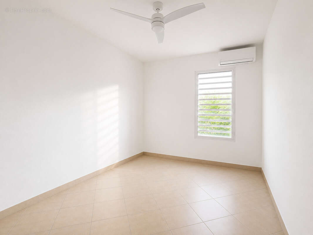 Appartement à LES ABYMES