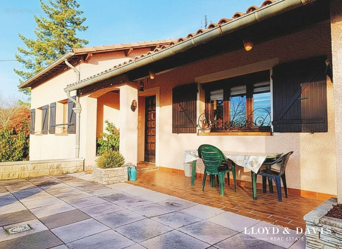 Maison à LUZINAY