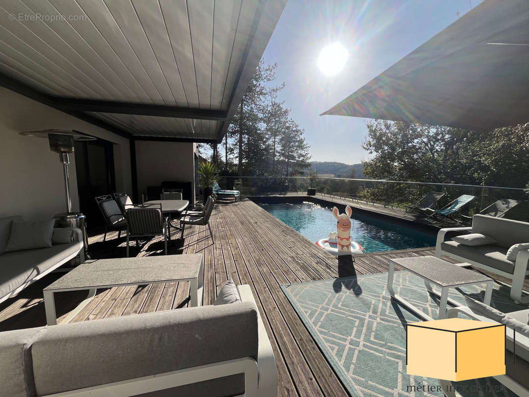 Maison à CHAZEY-BONS