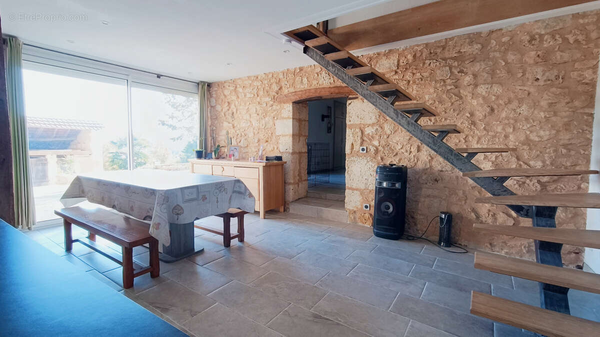 Maison à SARLIAC-SUR-L&#039;ISLE