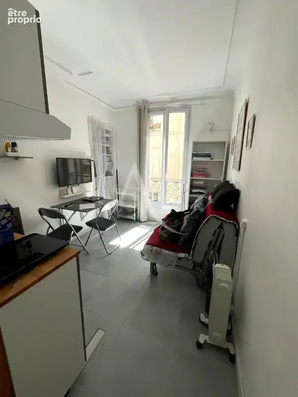 PARIS 12, rue de Wattignies  Studio 12,1 m² au Calme Absolu sur Cour - Parfait État & Faibles Charges - photo 4