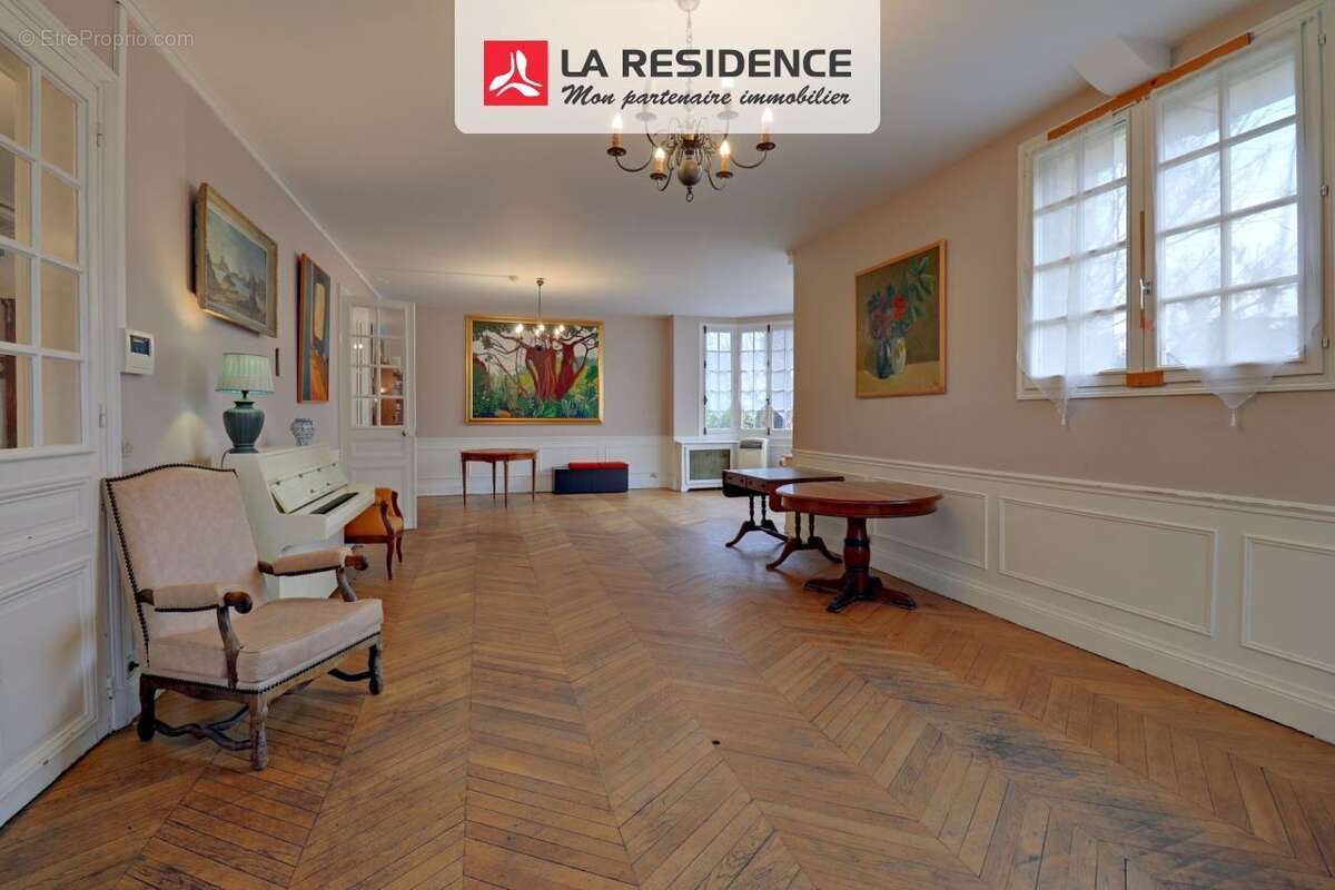 Maison 518 m² à Bessancourt  - photo 3