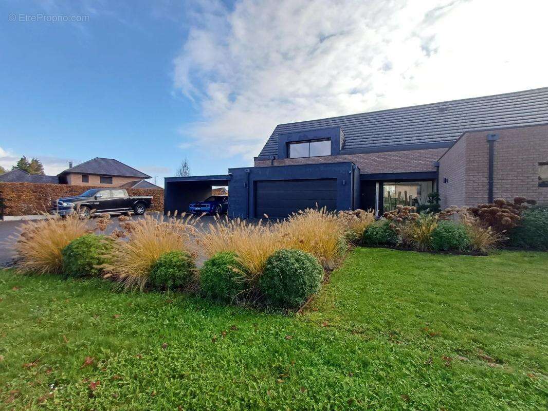 Maison à CAMPHIN-EN-PEVELE