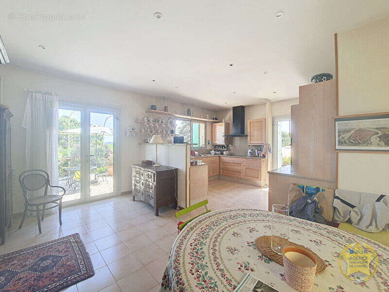 Maison à SAUVETERRE