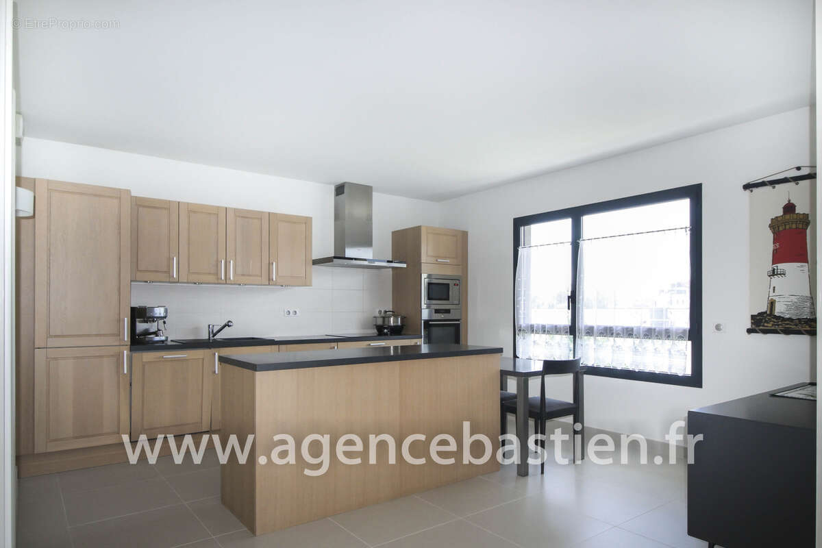 Appartement à SAINT-GENIS-POUILLY