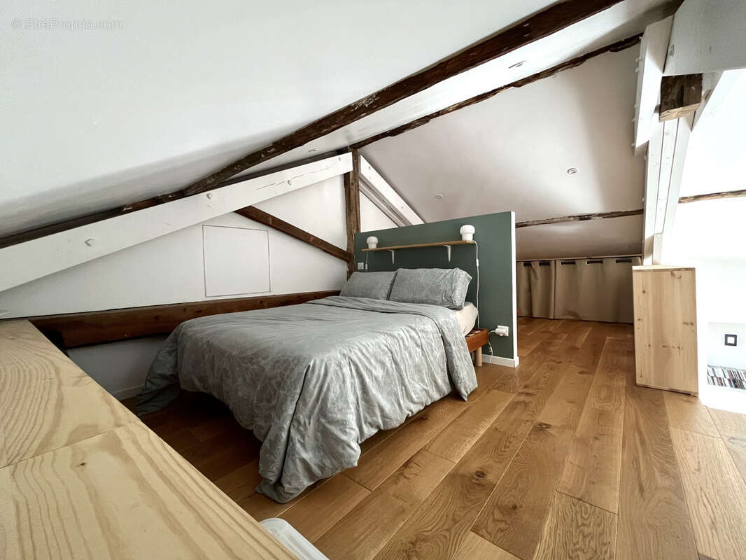 Dans le centre historique Appartement T3 - photo 8