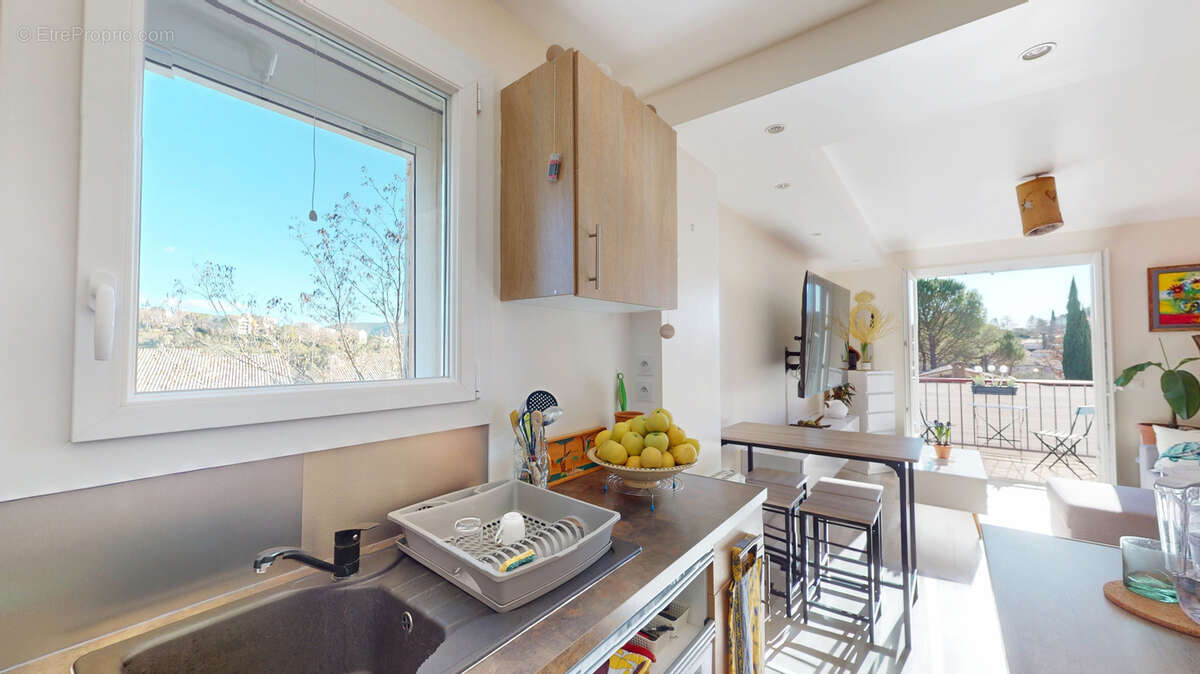 Appartement à GREOUX-LES-BAINS