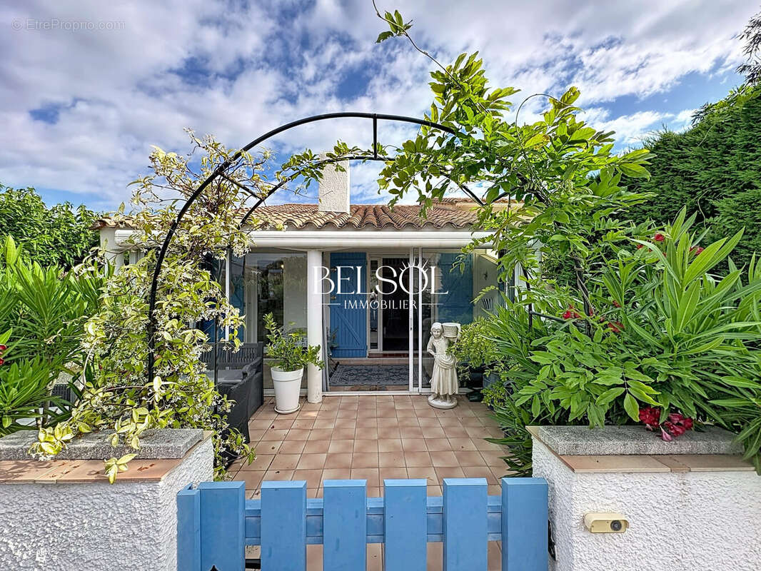 Maison à SAINT-CYPRIEN