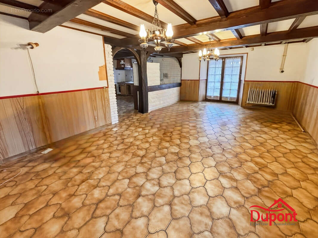 Maison à VAUX-VILLAINE