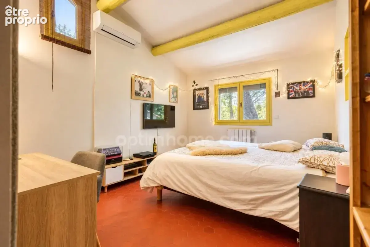 Villa familiale 283 m² au cœur d’une pinède – 7 chambres, studio indépendant et calme absolu• Montagne des Chèvres, Villeneuve-l - photo 4