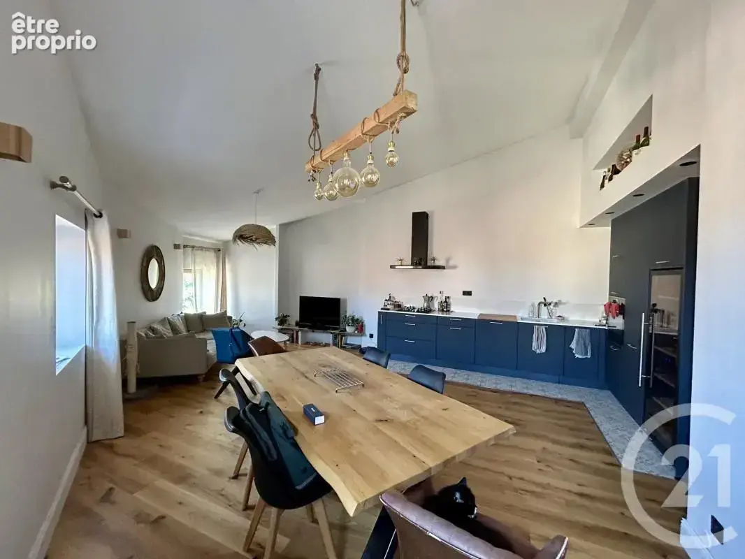 Appartement à MILLERY