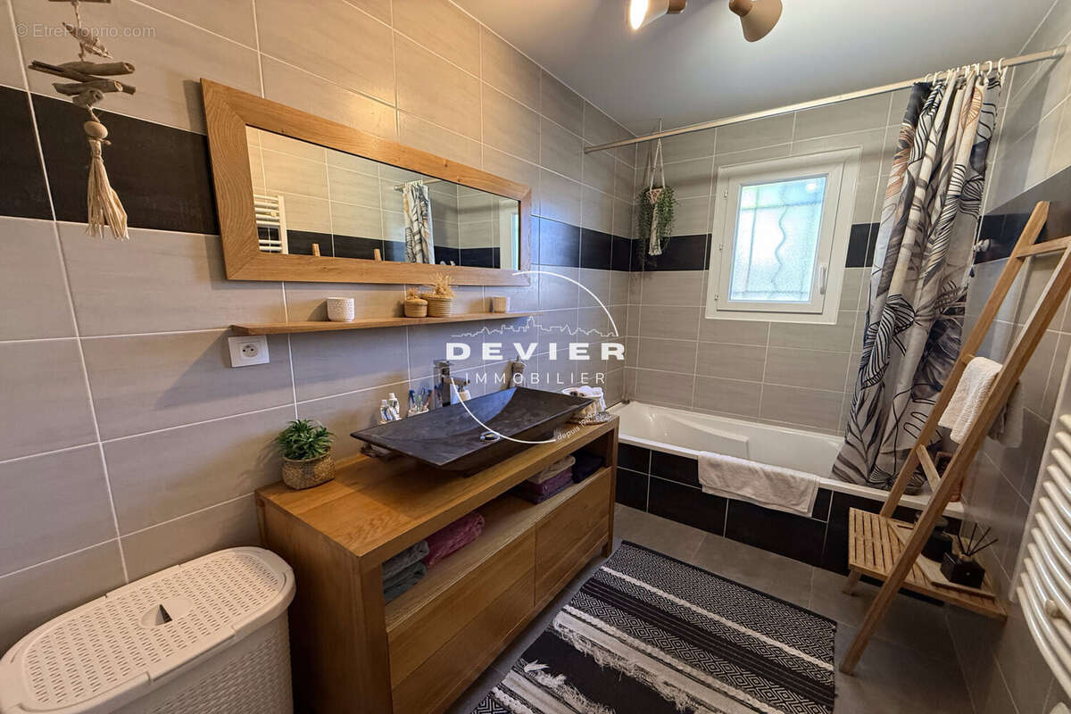 Maison 84 m² à Castries  - photo 4