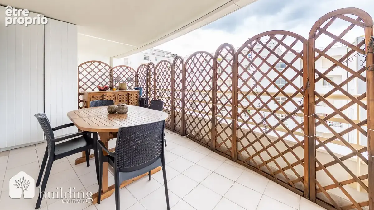 Levallois-Perret Greffulhe - Appartement familial 5 pièces avec terrasse et balcon de 120 m² - photo 5