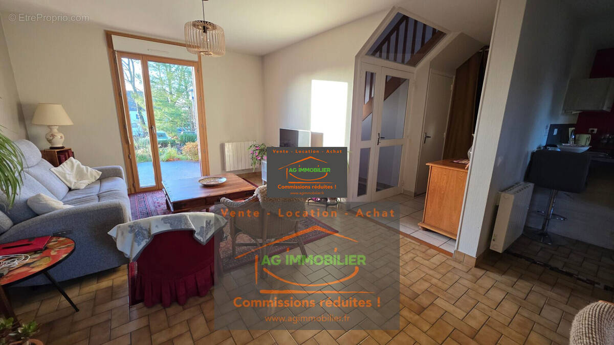 Maison à MONTGERMONT