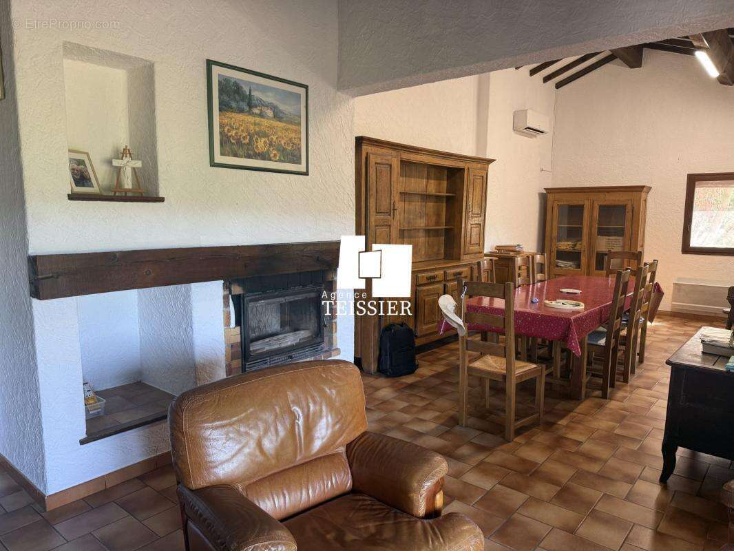 Sud Ardèche : 07260 Rosieres, Villa avec piscine sur 6800 m² - photo 8