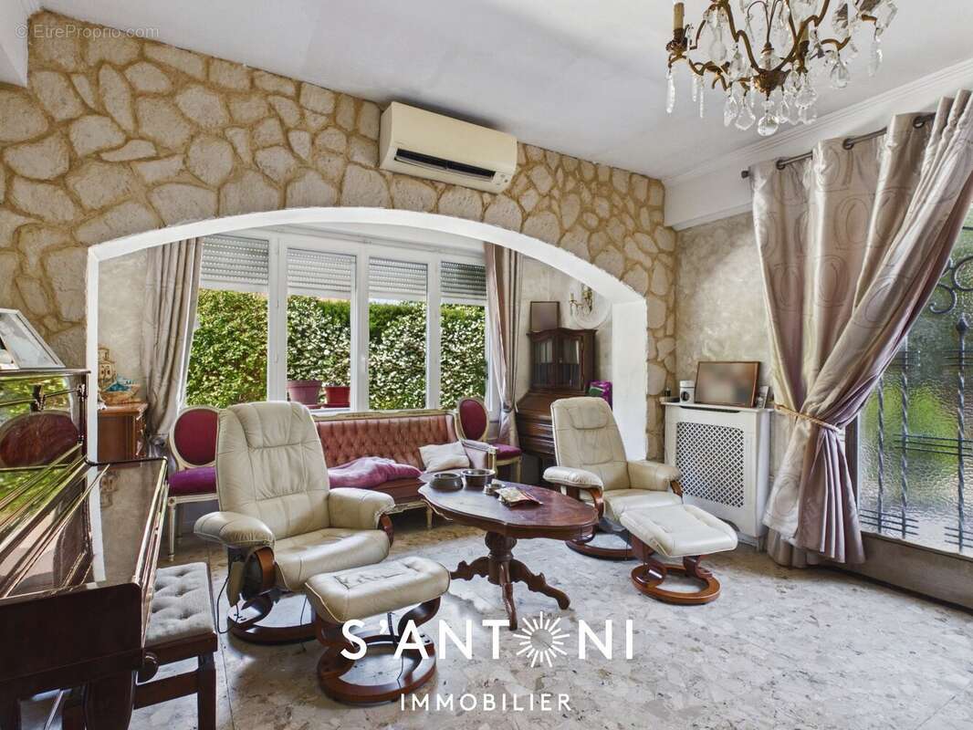 BEZIERS - Maison familiale 186 m² avec piscine et grand terrain de 860 m² - photo 3