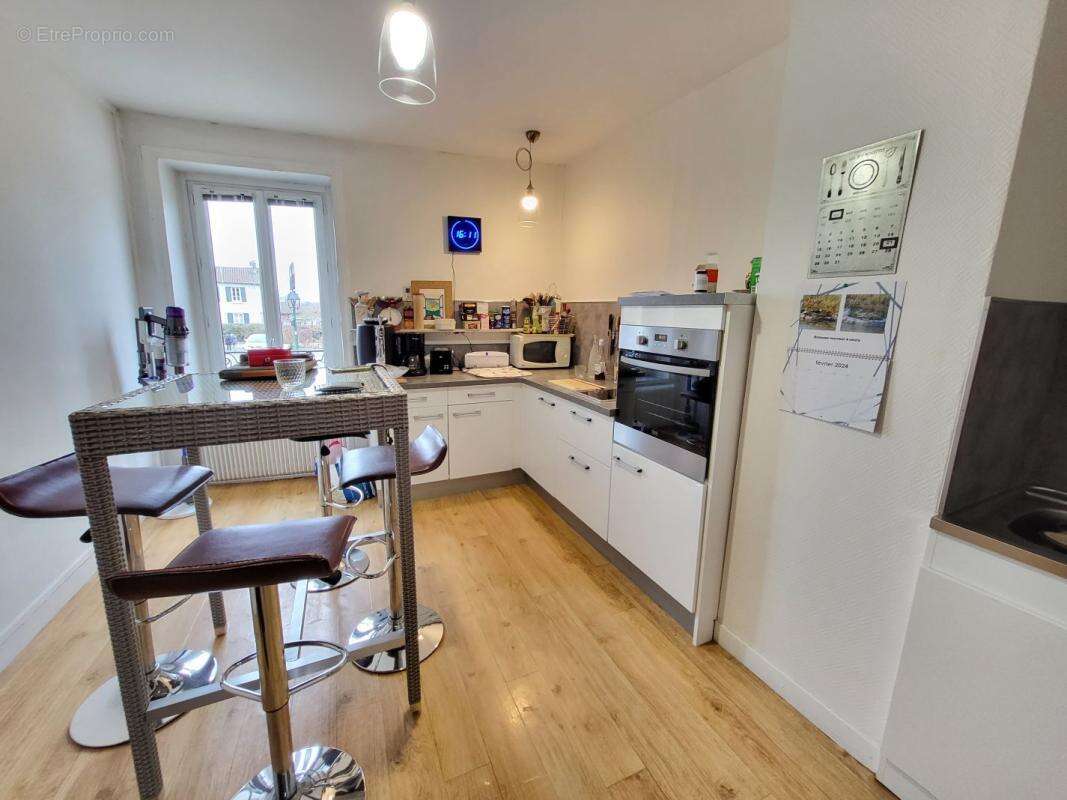 Commerce à BOULIGNEUX