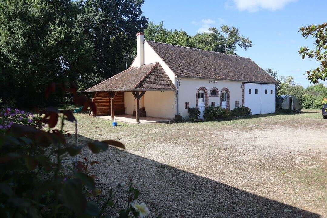 Maison à MORMANT-SUR-VERNISSON