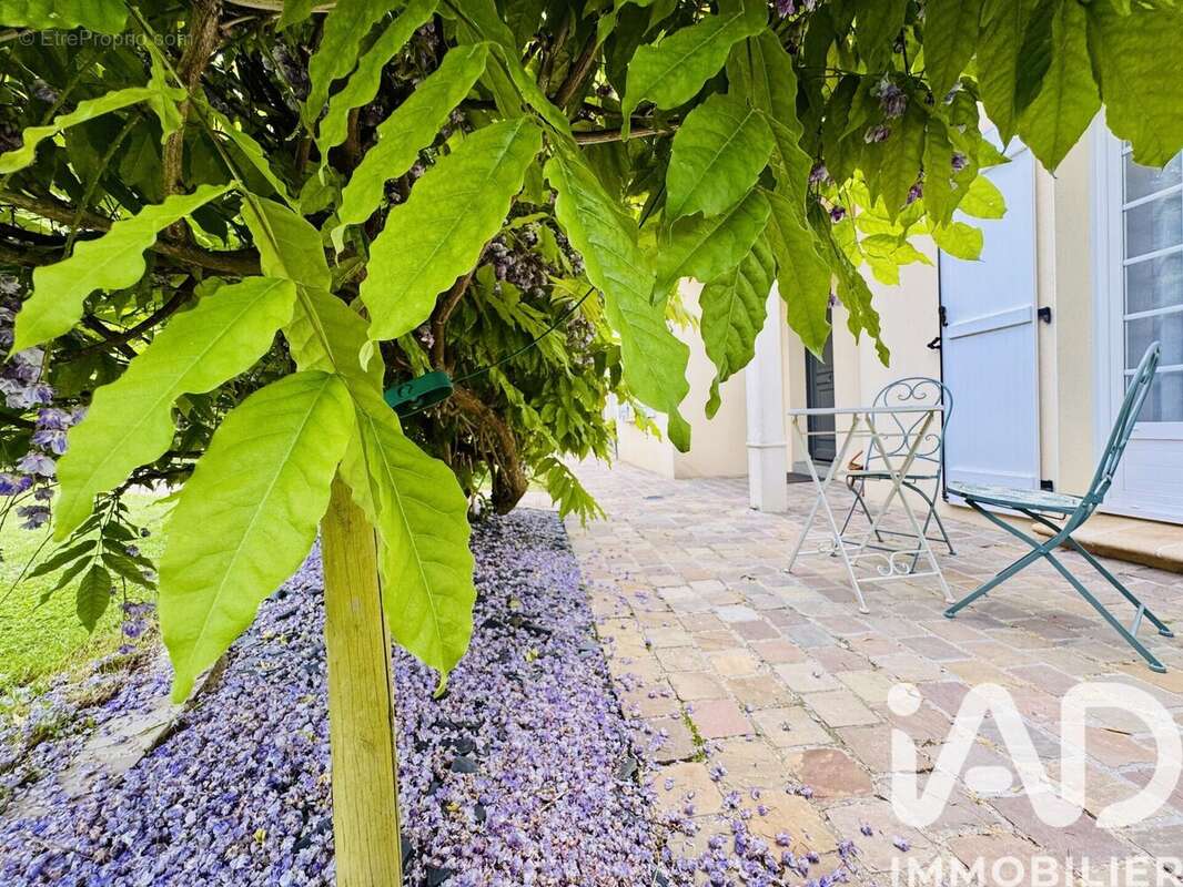 Maison 220 m² à Bazoches-Sur-Guyonne  - photo 5