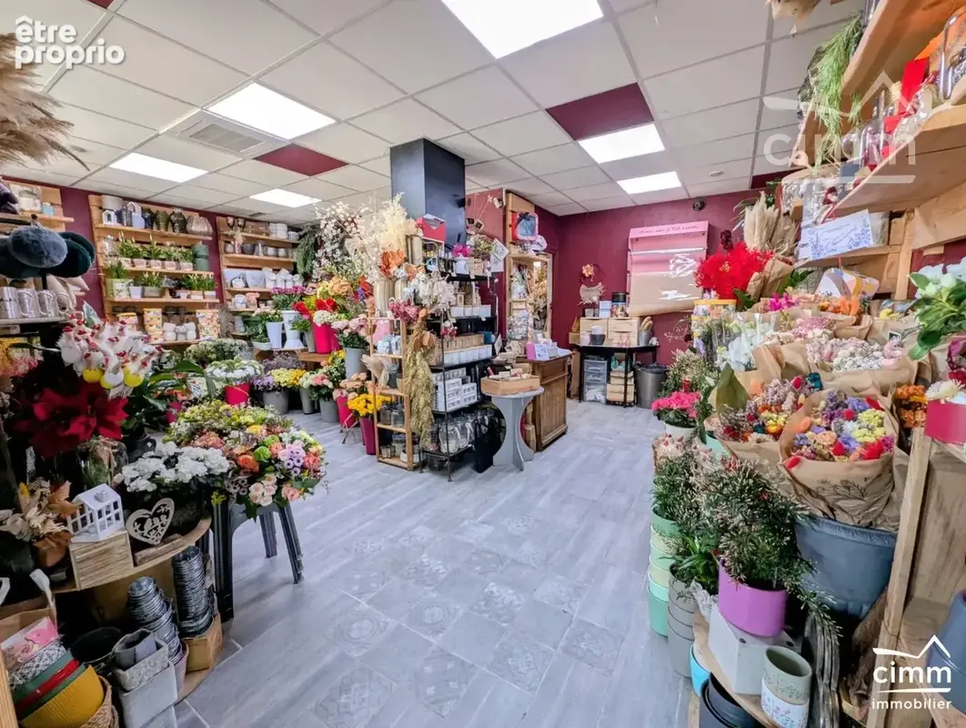 Photo Commerce à Saint-Pierre-En-Faucigny au prix de 87 200€