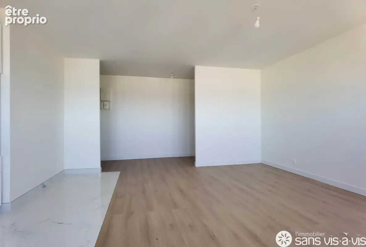 Courbevoie, Quartier Charras - Résidence Les Gémeaux  -  Appartement de 4 pièces de 89m2, refait à neuf et en - photo 7