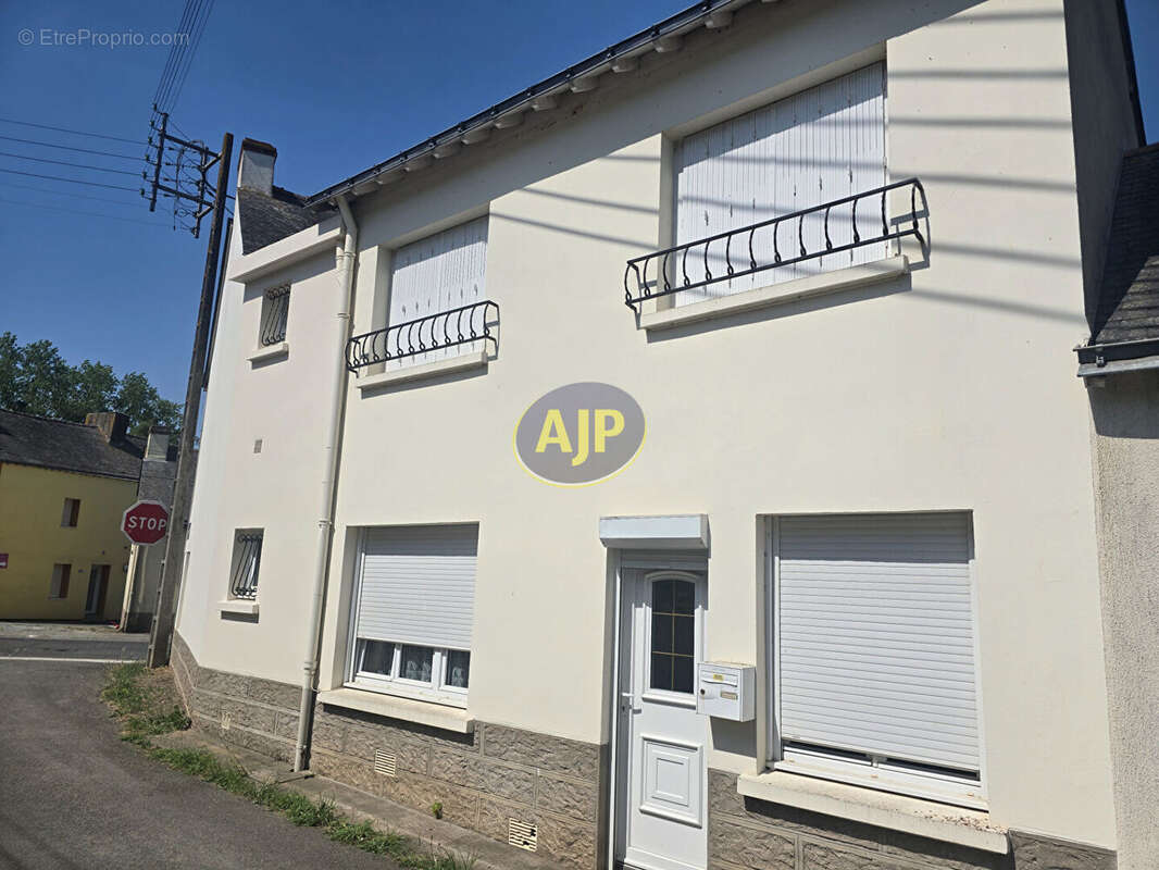 Maison à GUEMENE-PENFAO